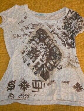 Maurices Women’s White Burnout Tee with Brown Graphic Print Size XL